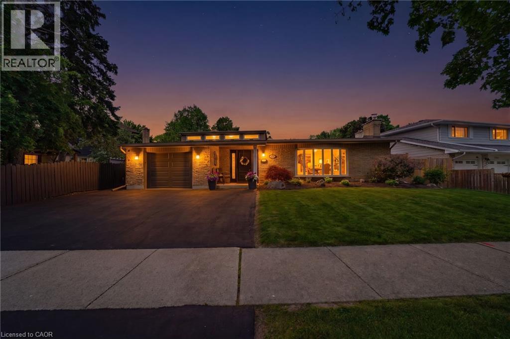 2063 Cavendish Drive, Burlington, Ontario  L7P 1Y9 - Photo 7 - 40832461