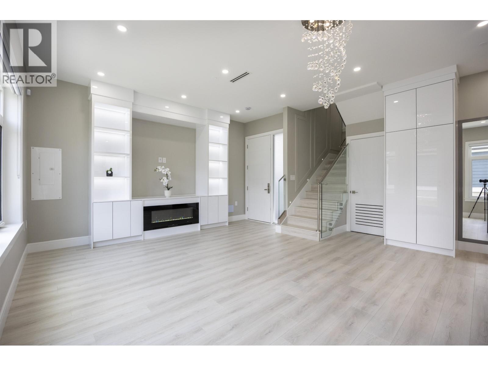 2 5808 Lanark Street, Vancouver, British Columbia  V5P 2Y4 - Photo 6 - R3134316