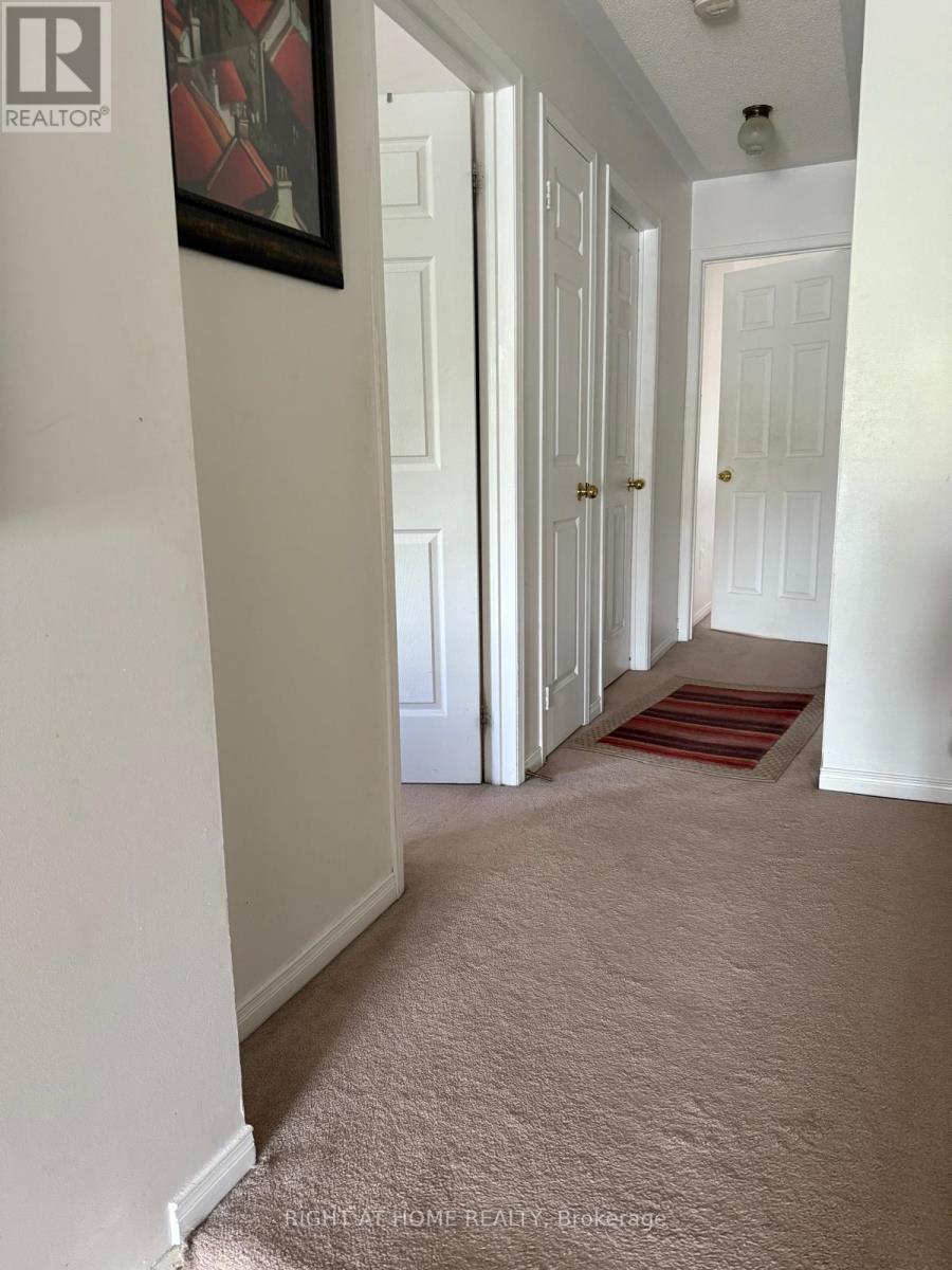 5392 Marblewood Drive, Mississauga, Ontario  L5V 2L9 - Photo 10 - W13423528