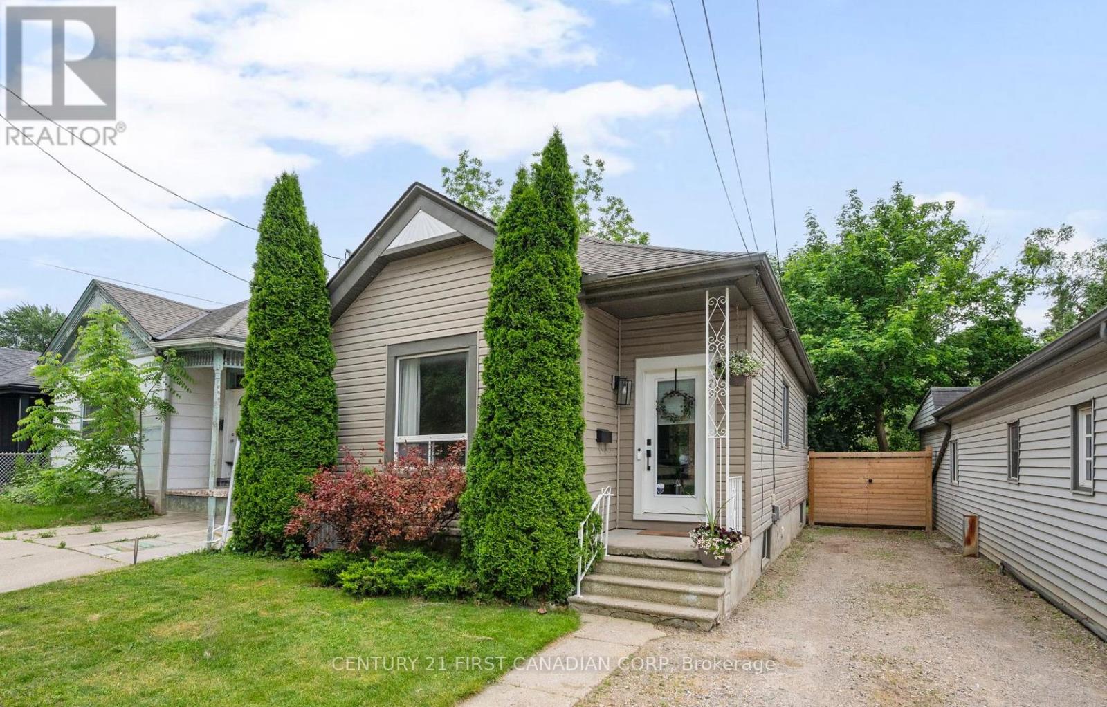 29 Weston Street, London South, Ontario  N6C 1R2 - Photo 2 - X13422650