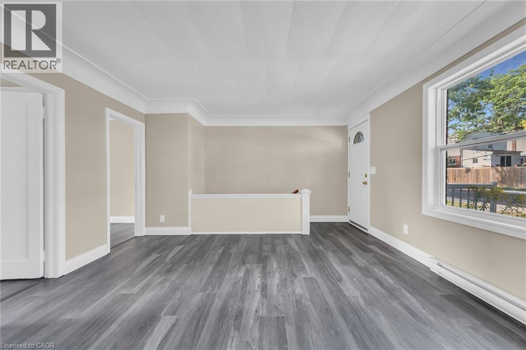 36 Macklin Street N, Hamilton, Ontario  L8S 3S1 - Photo 5 - 40815543