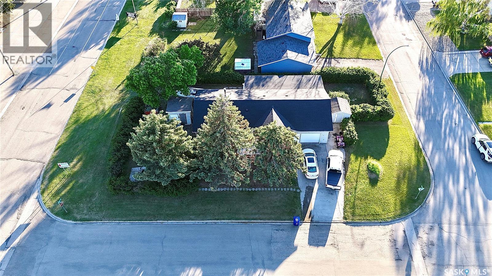 56 Tufts Crescent, Outlook, Saskatchewan  S0L 2N0 - Photo 2 - SK029491