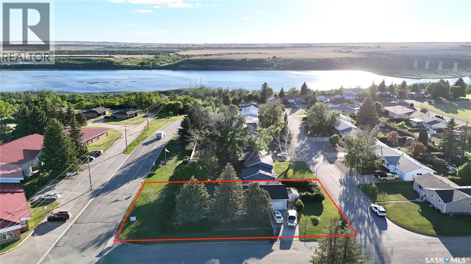 56 Tufts CRESCENT, Outlook, Saskatchewan