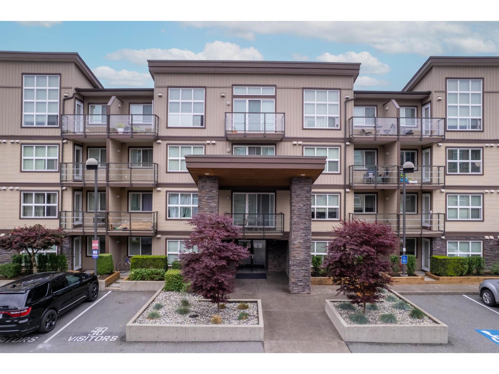 302 30525 CARDINAL AVENUE, Abbotsford, British Columbia