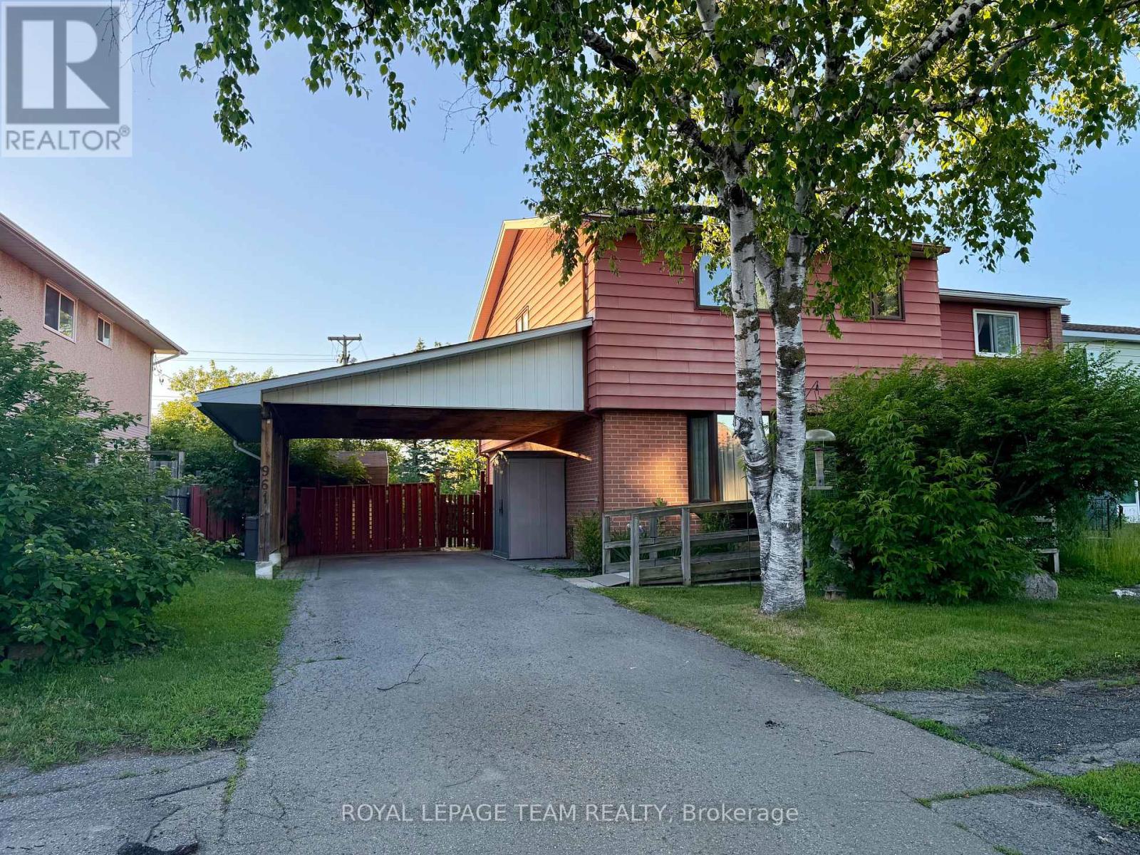 961 GREENBRIAR AVENUE, Ottawa, Ontario