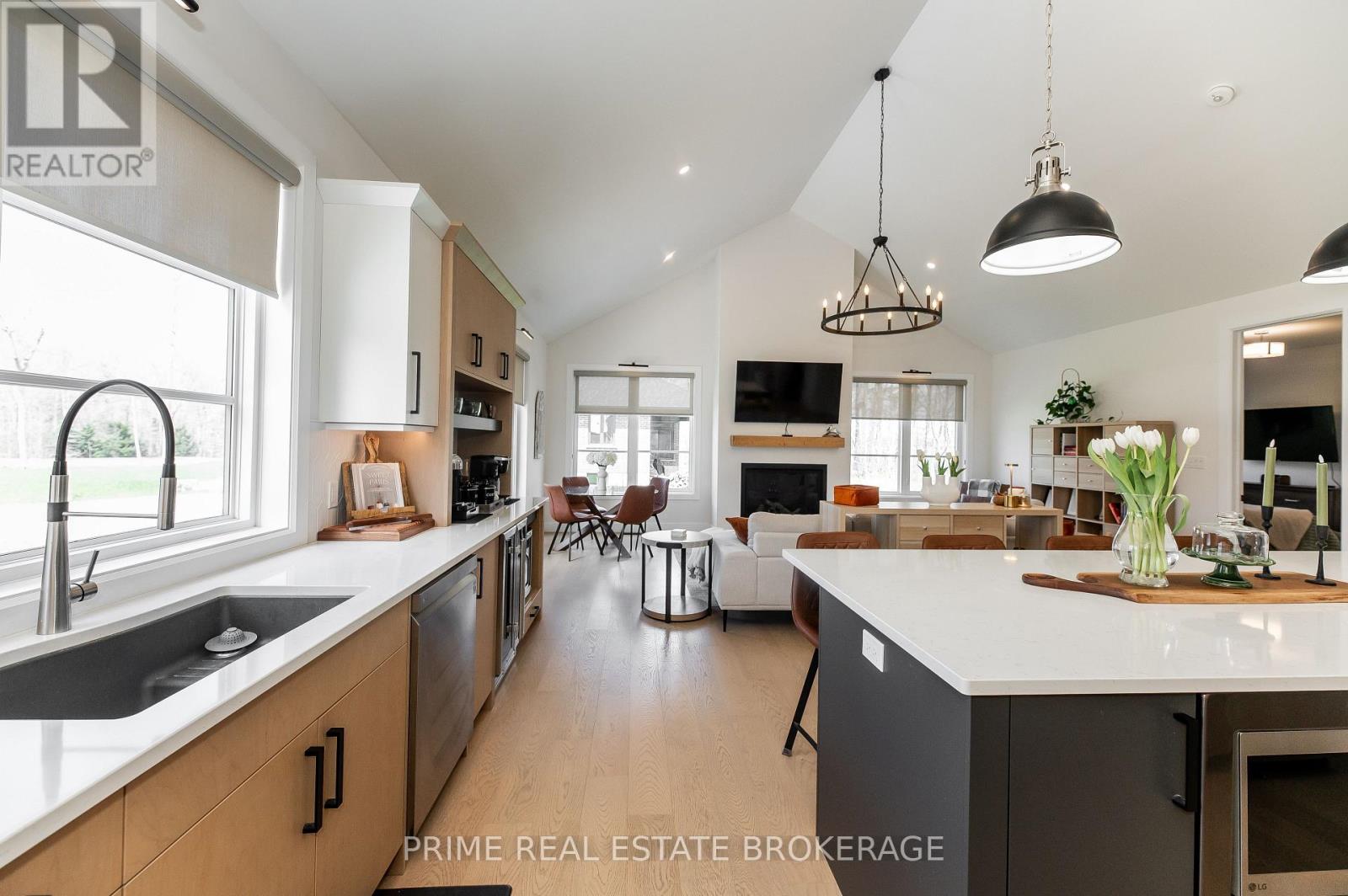 74356 Driftwood Drive, Bluewater, Ontario  N0M 1G0 - Photo 12 - X13038182