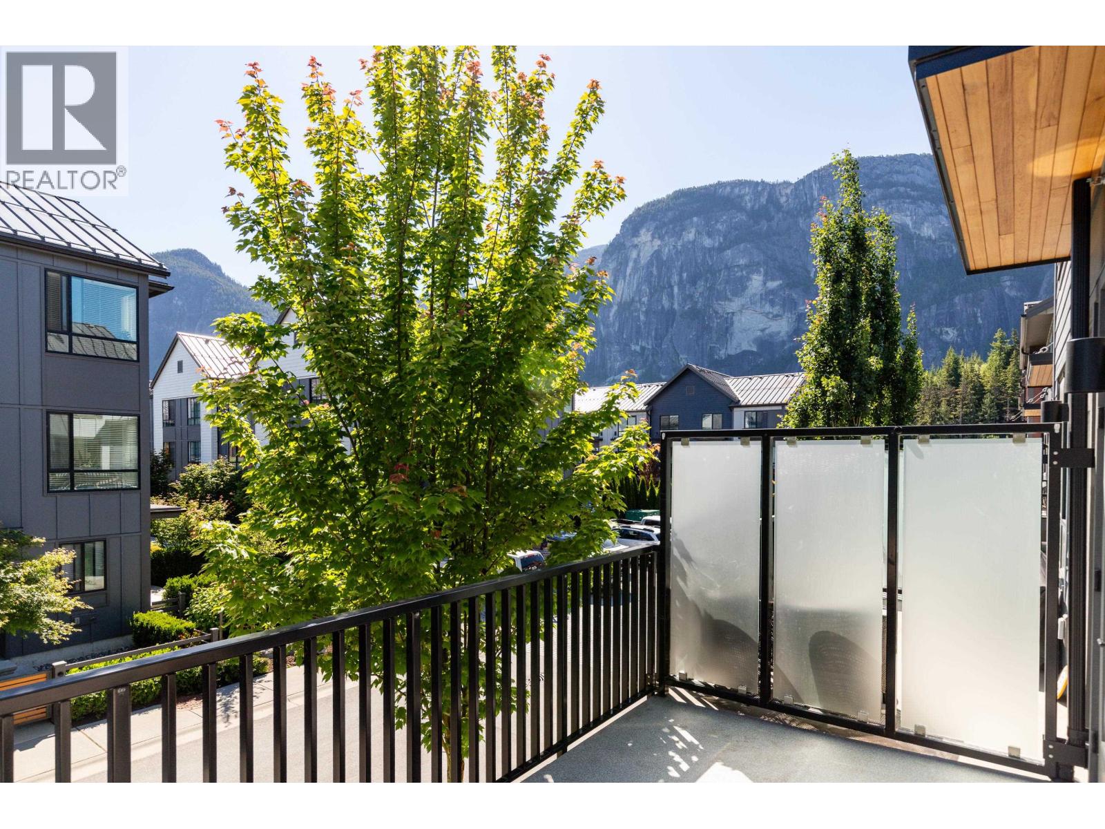 38001 Helm Way, Squamish, British Columbia  V8B 2A1 - Photo 19 - R3134408