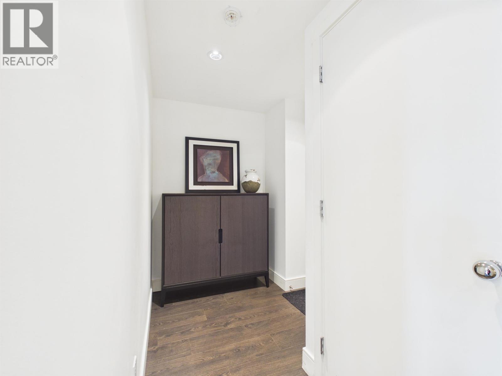 805 3007 Glen Drive, Coquitlam, British Columbia  V3B 0L8 - Photo 10 - R3134419