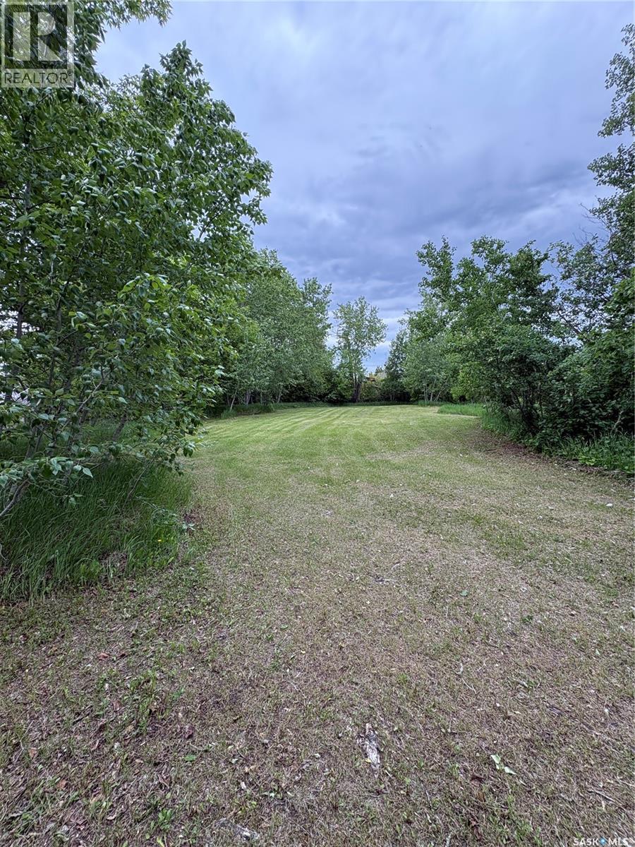 307-309- 311 Third Avenue E, Kelvington, Saskatchewan  S0A 1W0 - Photo 3 - SK038891