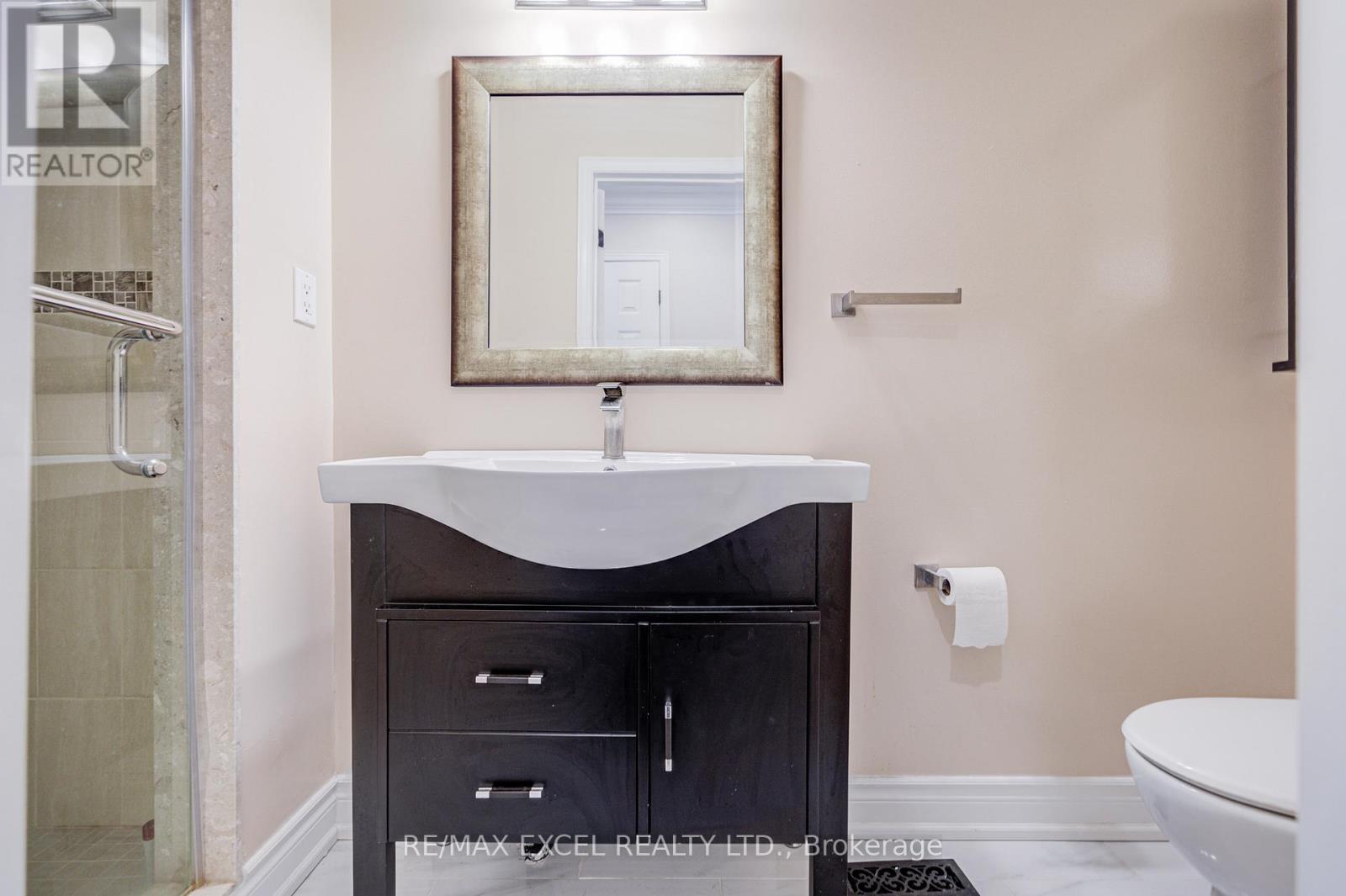 7025 Dunrobin Way, Mississauga, Ontario  L5N 6Y4 - Photo 22 - W13419048