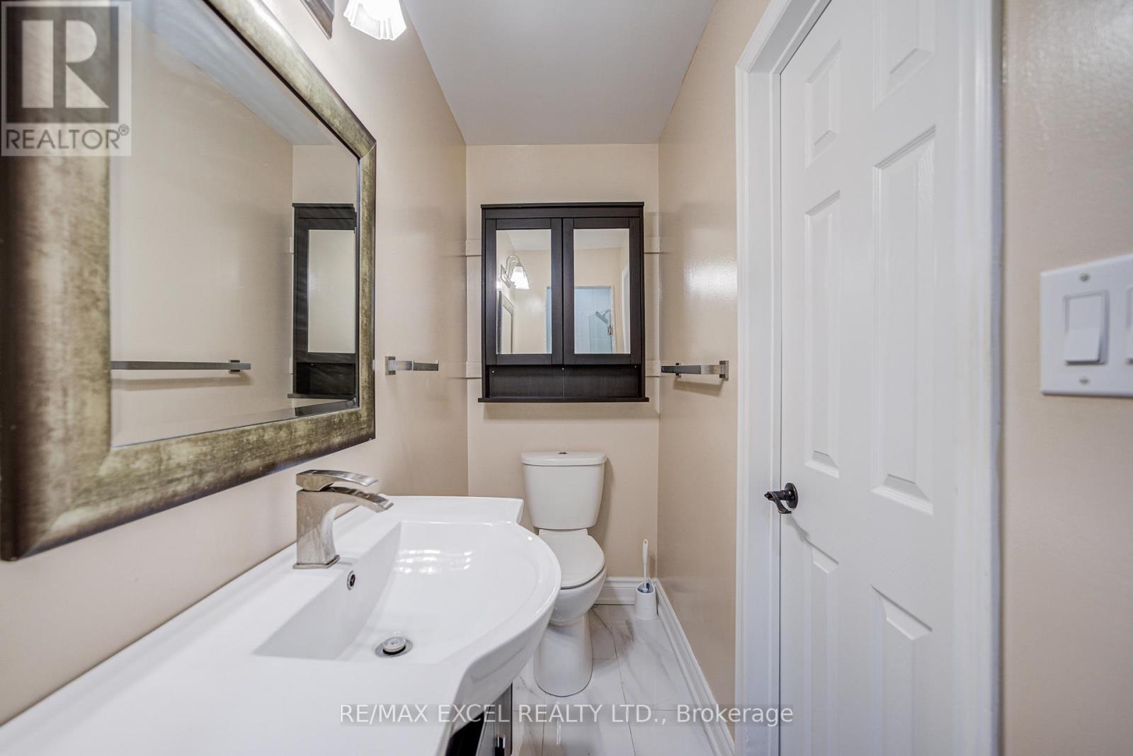 7025 Dunrobin Way, Mississauga, Ontario  L5N 6Y4 - Photo 24 - W13419048