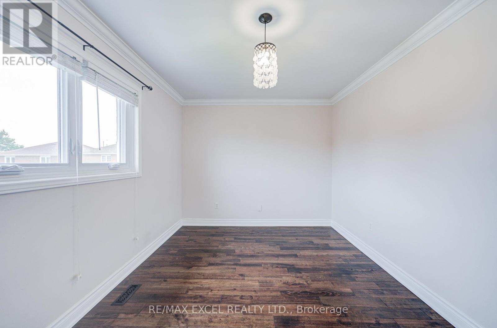 7025 Dunrobin Way, Mississauga, Ontario  L5N 6Y4 - Photo 29 - W13419048