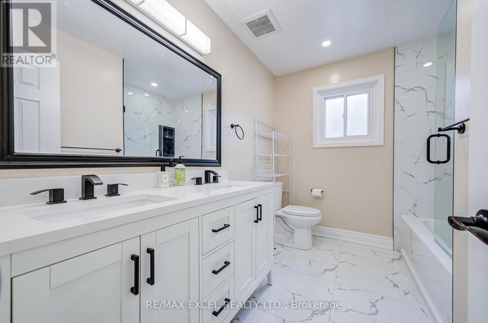 7025 Dunrobin Way, Mississauga, Ontario  L5N 6Y4 - Photo 31 - W13419048