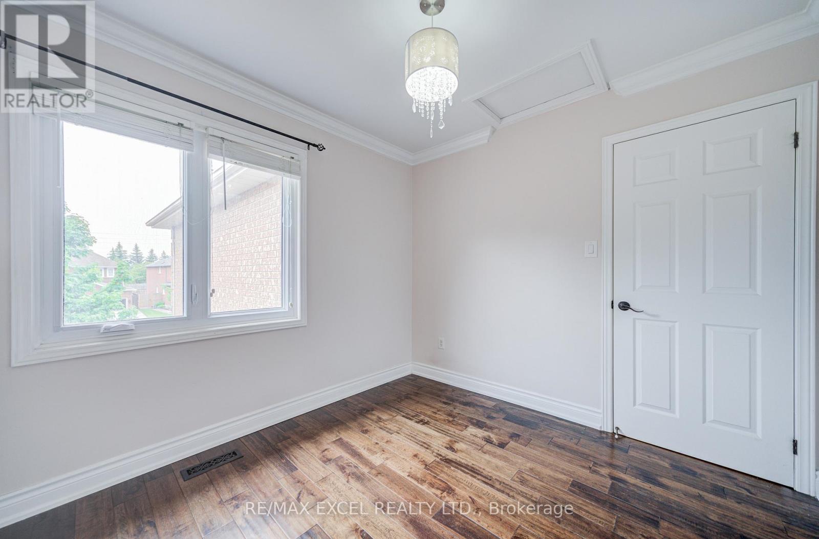 7025 Dunrobin Way, Mississauga, Ontario  L5N 6Y4 - Photo 26 - W13419048