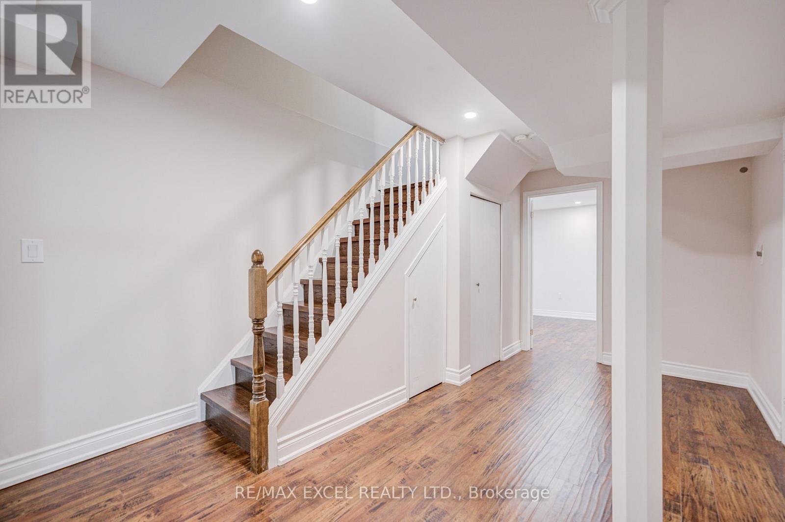 7025 Dunrobin Way, Mississauga, Ontario  L5N 6Y4 - Photo 34 - W13419048