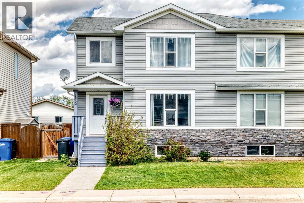 1552 Mcalpine Street, Carstairs, Alberta  T0M 0N0 - Photo 1 - A2318870