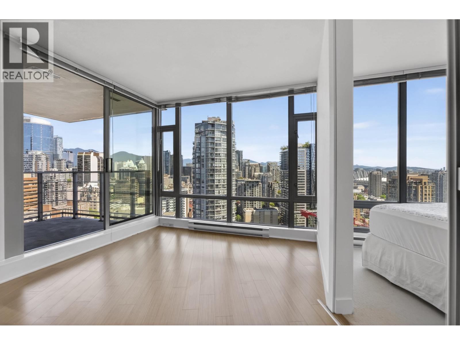 2706 1255 Seymour Street, Vancouver, British Columbia  V6B 0H1 - Photo 2 - R3134334