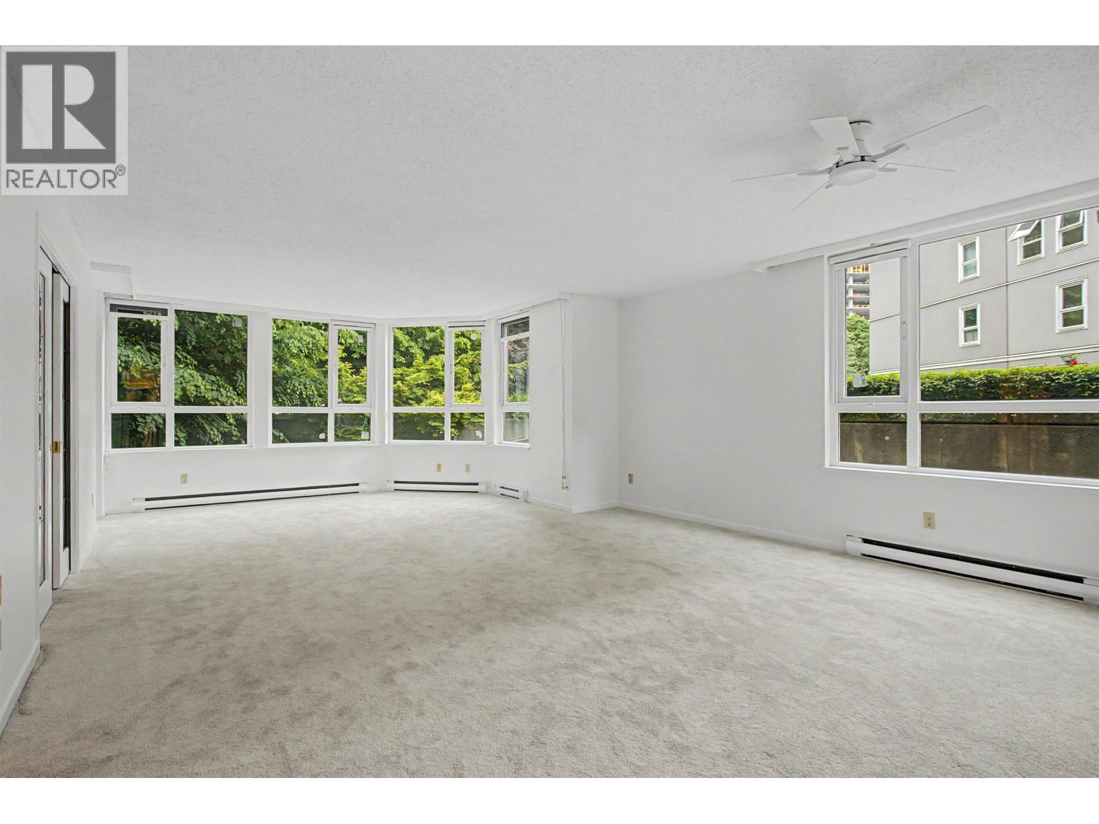 104 6152 Kathleen Avenue, Burnaby, British Columbia  V5H 4K8 - Photo 5 - R3134390