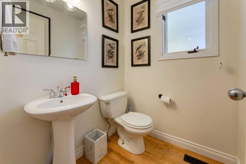 2826 1 Avenue NW, Calgary, Alberta  T2N 0C8 - Photo 19 - A2319227
