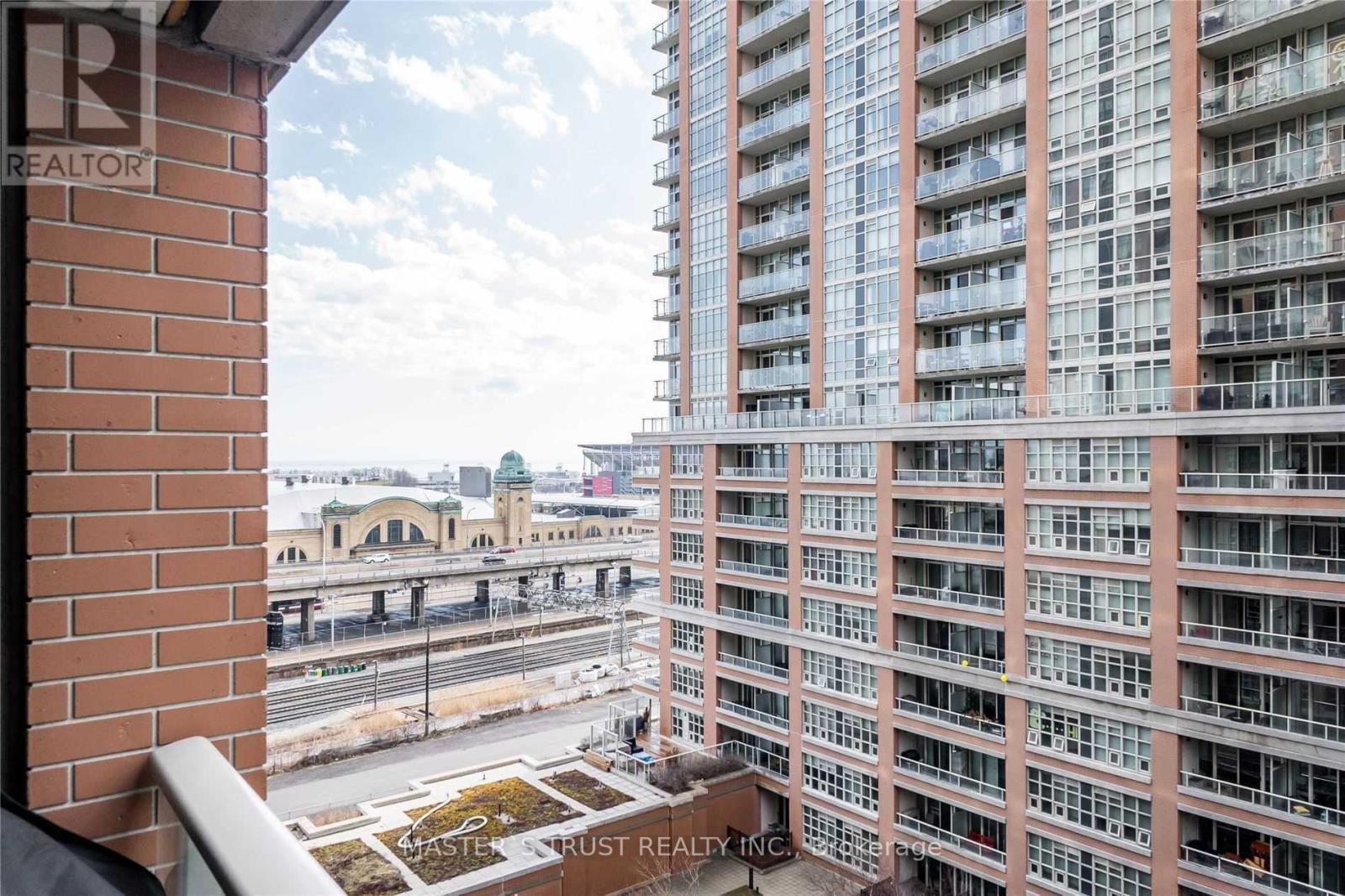 1010 - 75 East Liberty Street, Toronto, Ontario M6K 3R3 - Photo 2 - C13173000