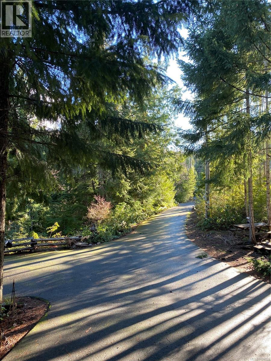 1571 Meadowood Way, Qualicum Beach, British Columbia  V9K 1K1 - Photo 53 - 1038624