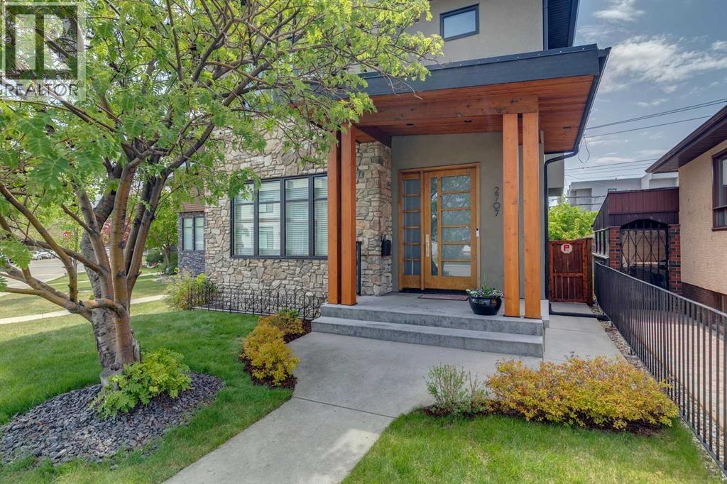 2707 1 Avenue NW, Calgary, Alberta