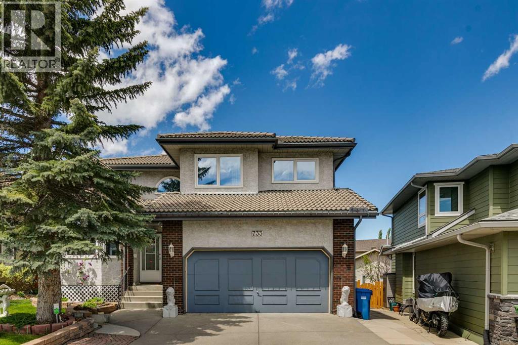733 Edgebank Place NW, Calgary, Alberta