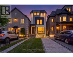 15 CRUIKSHANK AVENUE, Toronto, Ontario