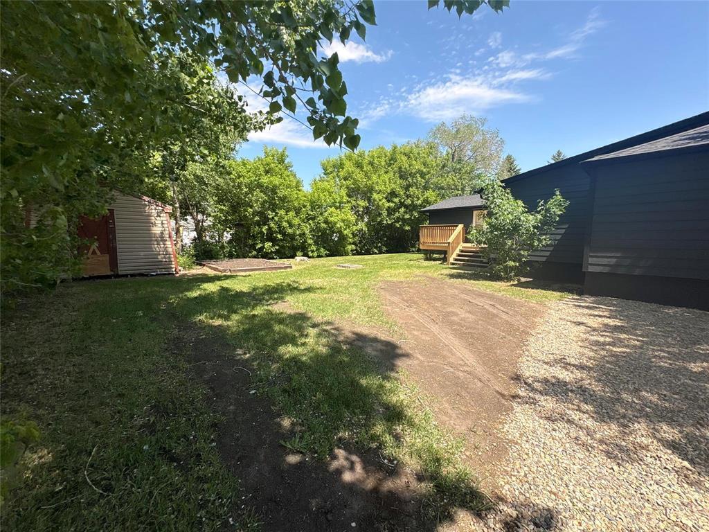 119 Lovett Street, Deloraine, Manitoba  R0M 0M0 - Photo 36 - 202613230