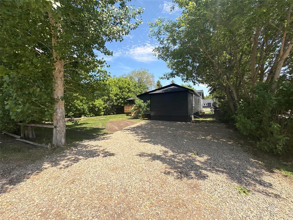 119 Lovett Street, Deloraine, Manitoba  R0M 0M0 - Photo 37 - 202613230