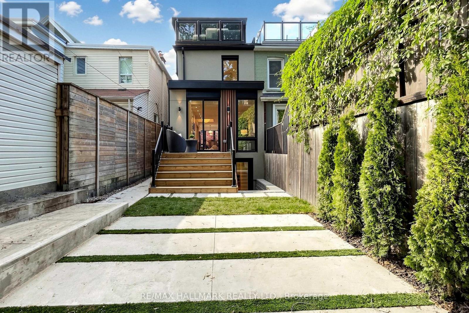 207 Victor Avenue, Toronto, Ontario  M4K 1B3 - Photo 42 - E13423624