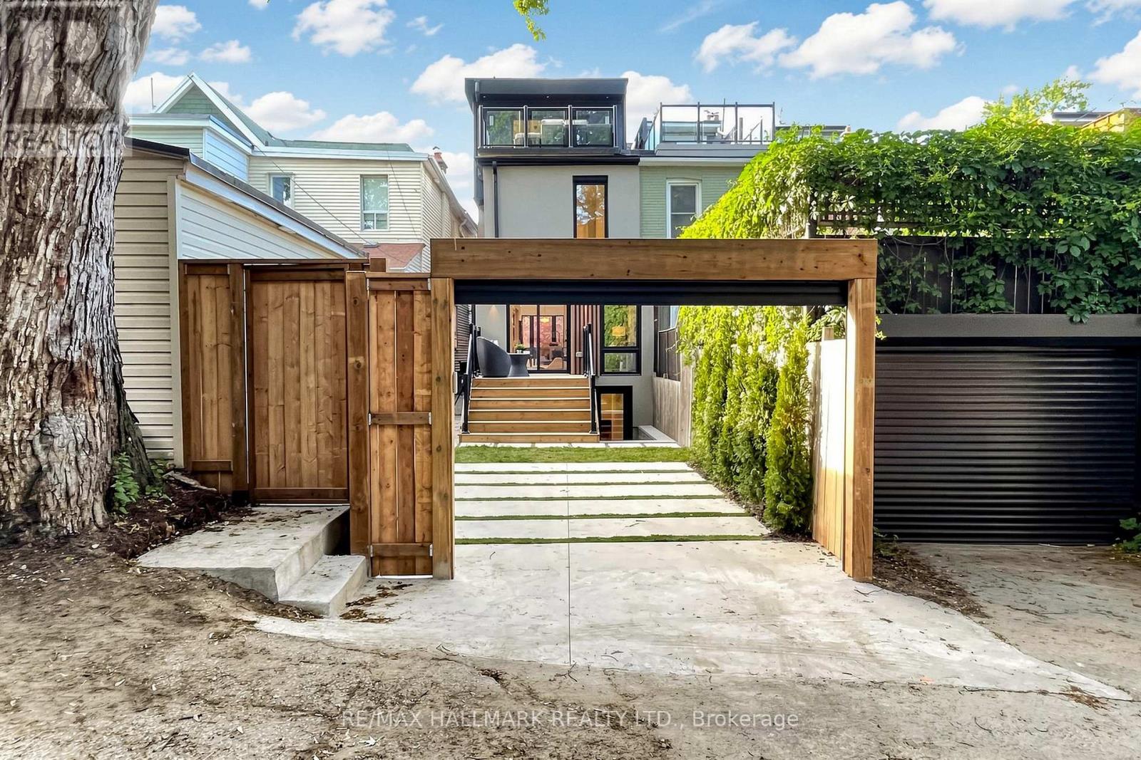 207 Victor Avenue, Toronto, Ontario  M4K 1B3 - Photo 46 - E13423624