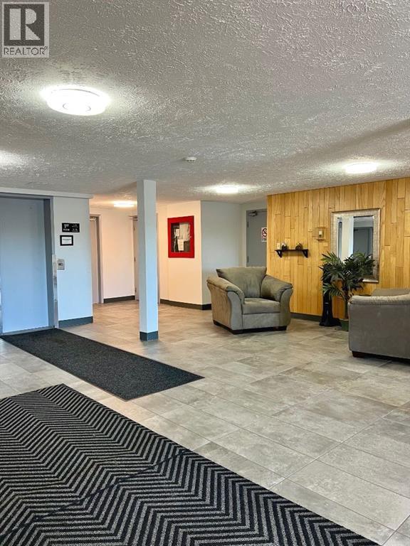 9, 9640 92 Avenue, Grande Prairie, Alberta T8V 0H4 - Photo 3 - A2318727