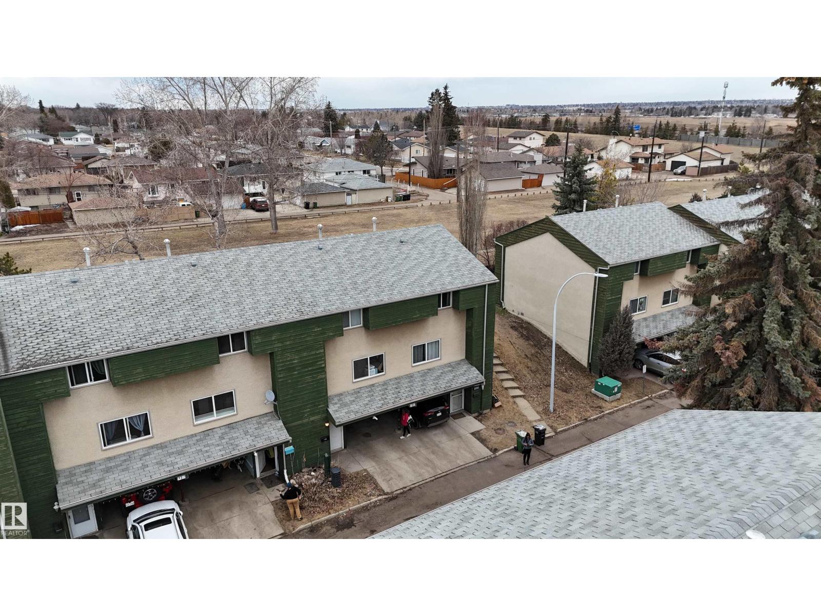 892 Abbottsfield Rd Nw Nw, Edmonton, Alberta T5W 4R4 - Photo 3 - E4483063