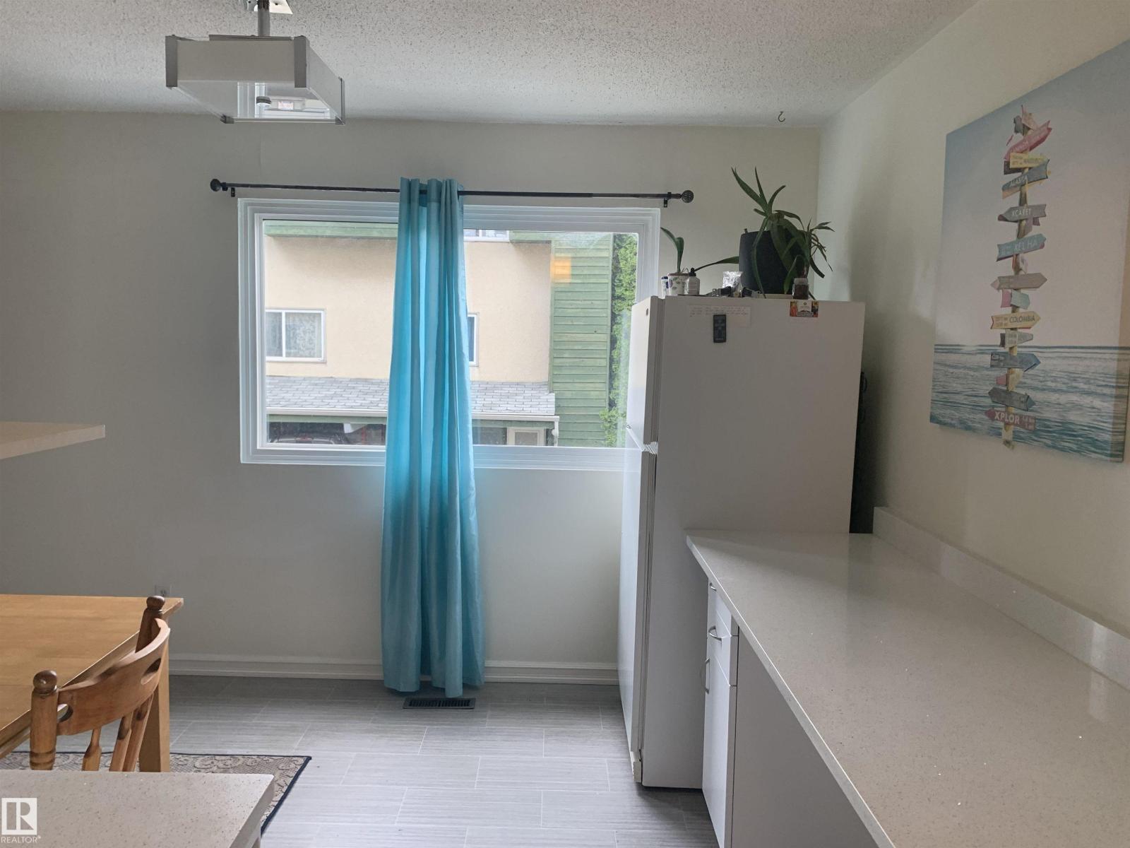 892 Abbottsfield Rd Nw Nw, Edmonton, Alberta T5W 4R4 - Photo 10 - E4483063