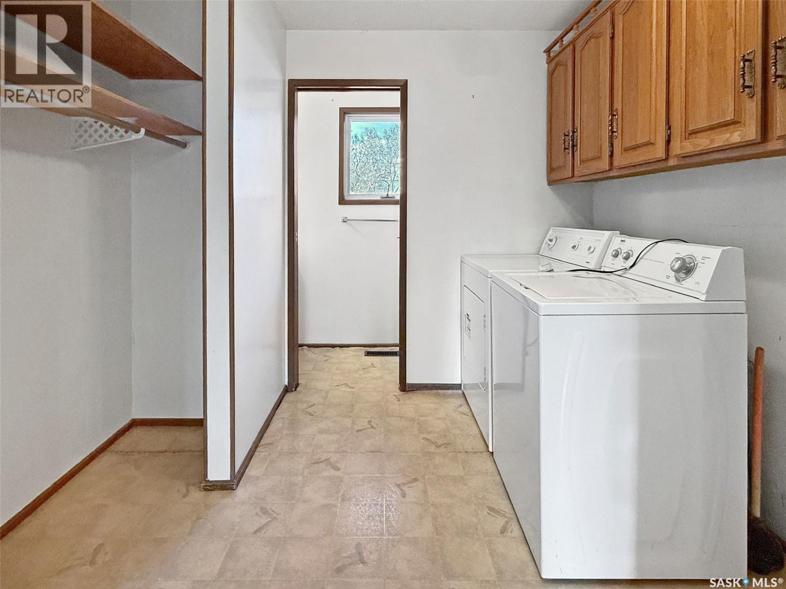 3167 Rutland Avenue, Gull Lake, Saskatchewan  S0N 1A0 - Photo 8 - SK038871