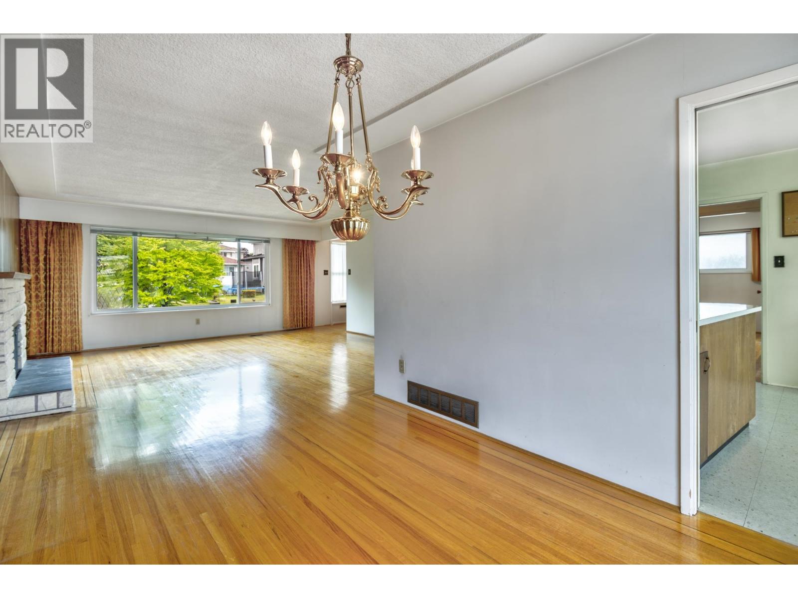 3053 E 16th Avenue, Vancouver, British Columbia  V5M 2M4 - Photo 6 - R3134325