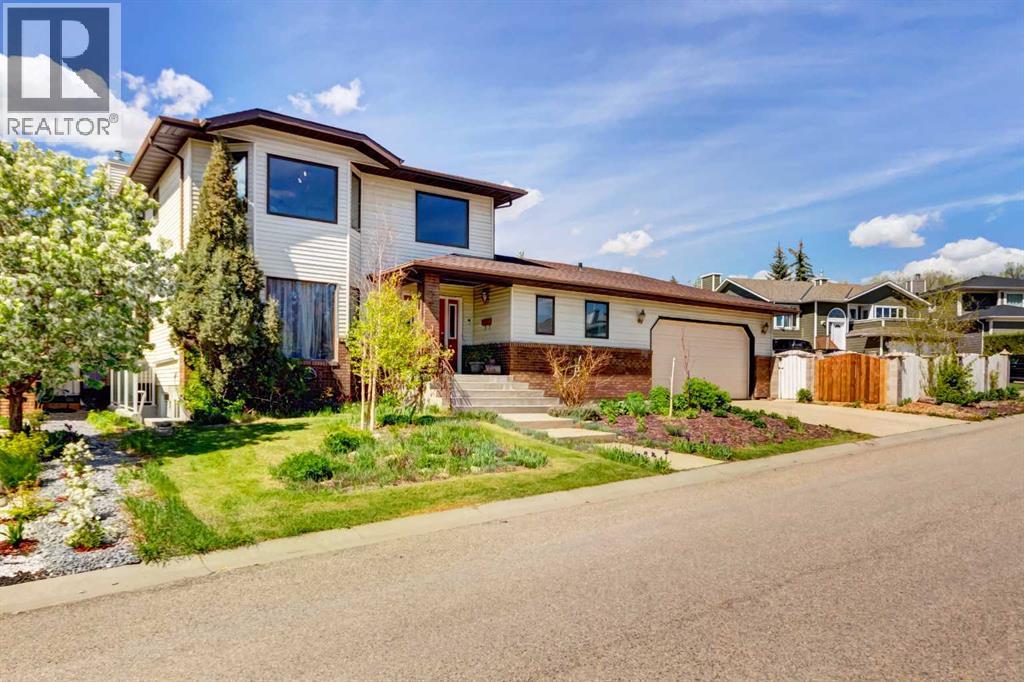 25 Deerfield Manor Se, Calgary, Alberta  T2J 6Z5 - Photo 1 - A2315199