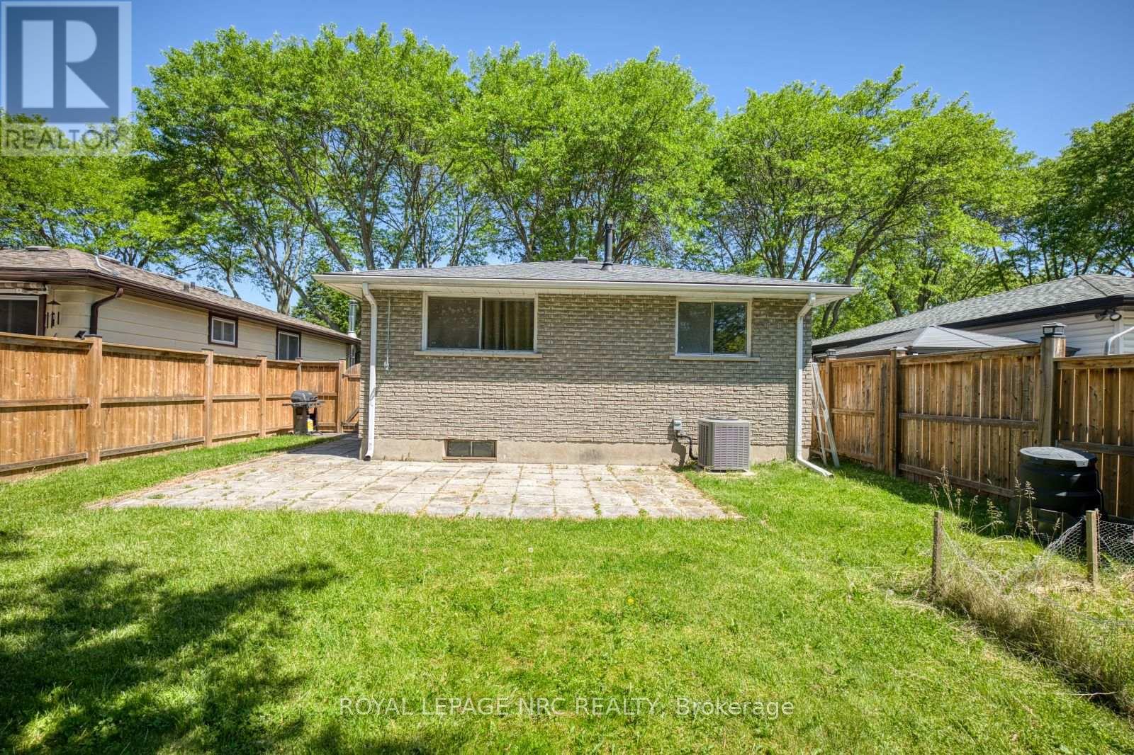 6128 Strohan Street, Niagara Falls, Ontario  L2J 3J4 - Photo 10 - X13423656
