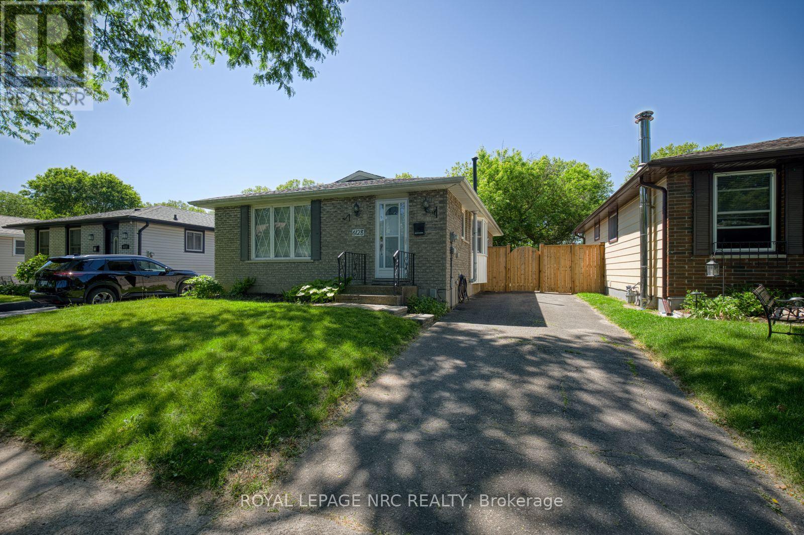 6128 Strohan Street, Niagara Falls, Ontario  L2J 3J4 - Photo 2 - X13423656