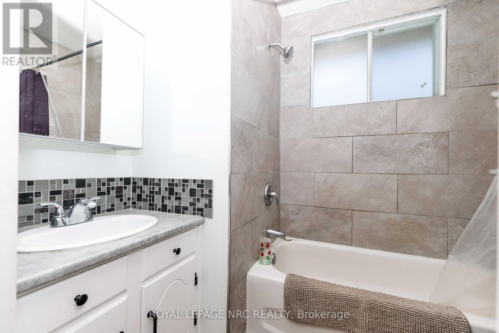 6128 Strohan Street, Niagara Falls, Ontario  L2J 3J4 - Photo 25 - X13423656