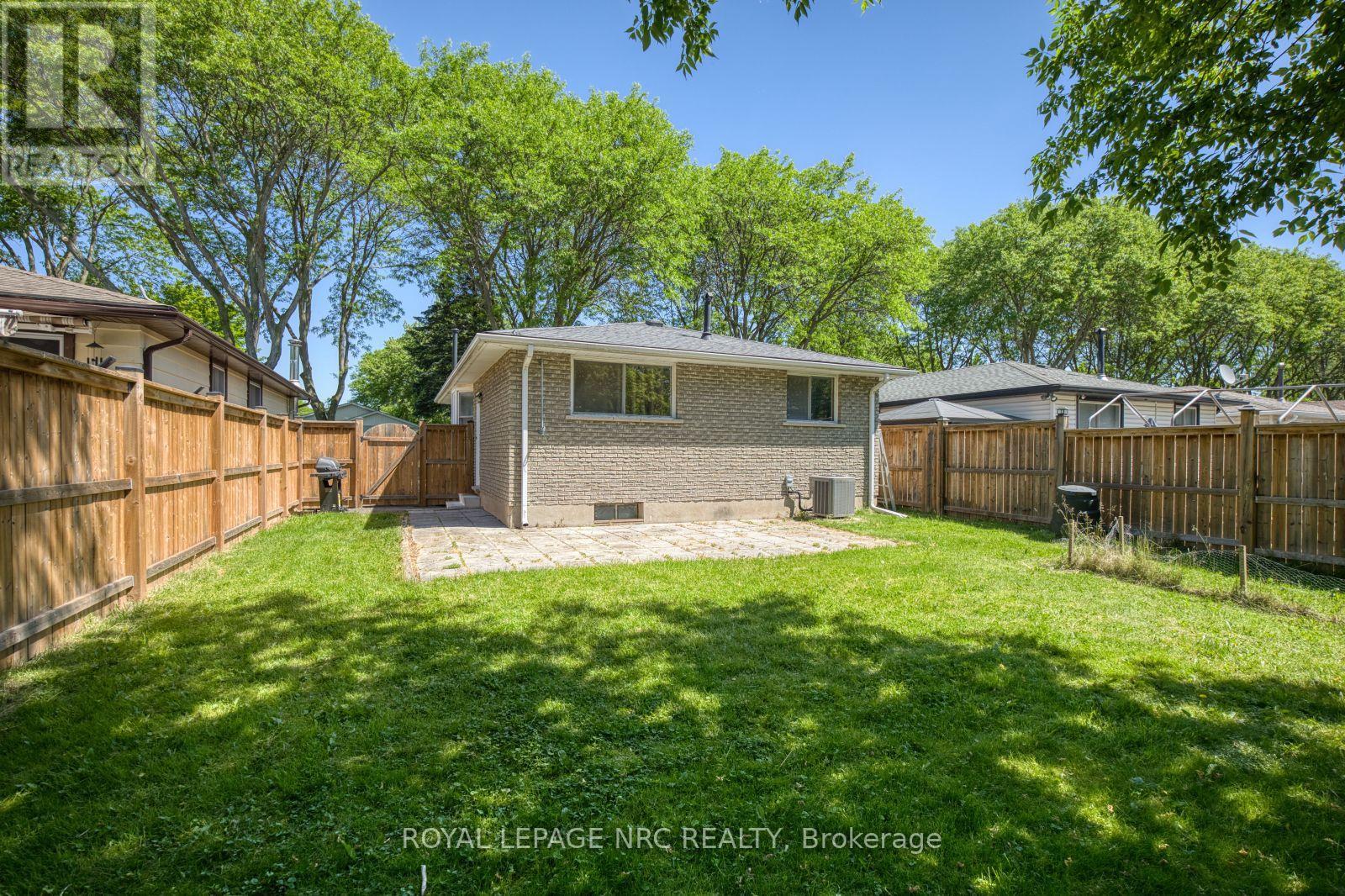 6128 Strohan Street, Niagara Falls, Ontario  L2J 3J4 - Photo 9 - X13423656