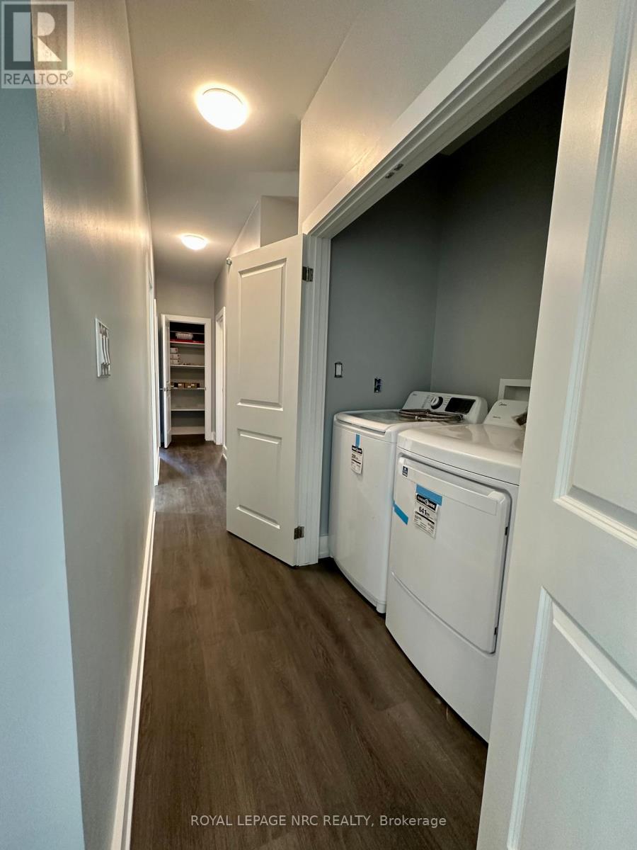 Upper - 58 Griffith Street, Welland, Ontario  L3B 4G6 - Photo 10 - X13423668