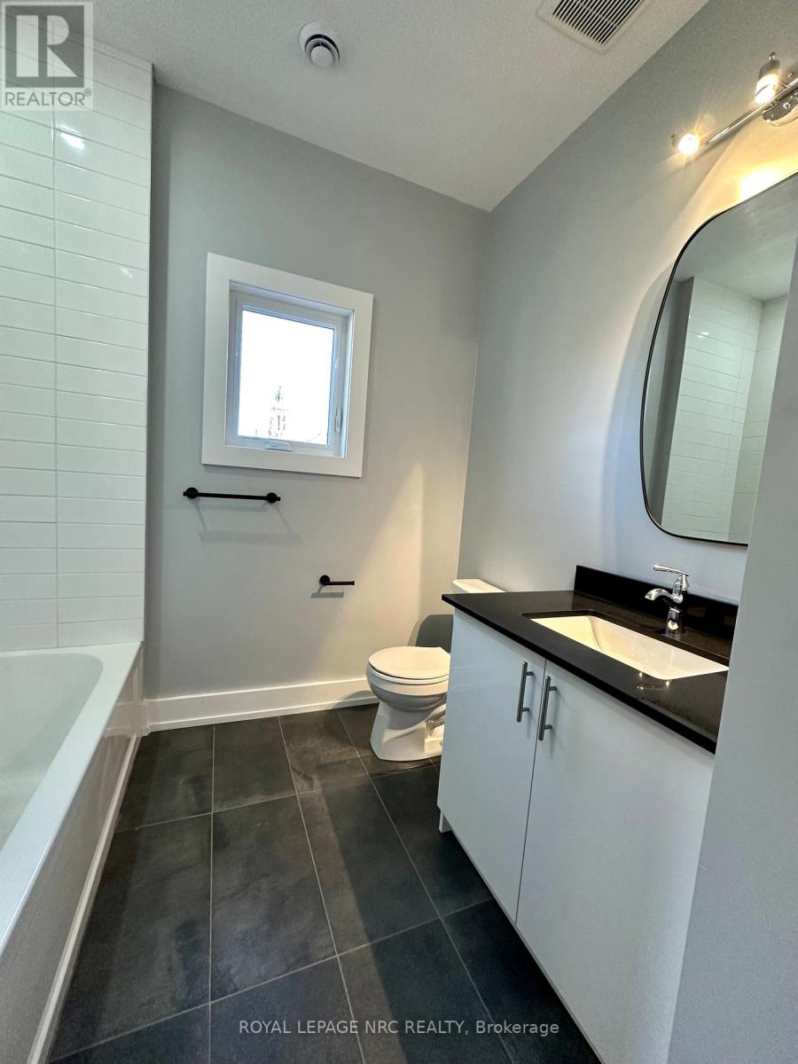 Upper - 58 Griffith Street, Welland, Ontario  L3B 4G6 - Photo 15 - X13423668