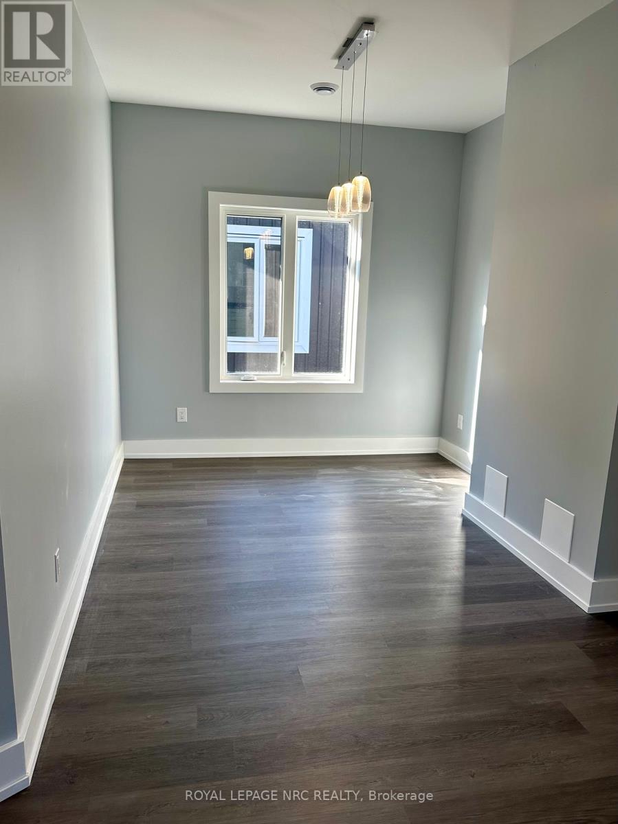 Upper - 58 Griffith Street, Welland, Ontario  L3B 4G6 - Photo 22 - X13423668