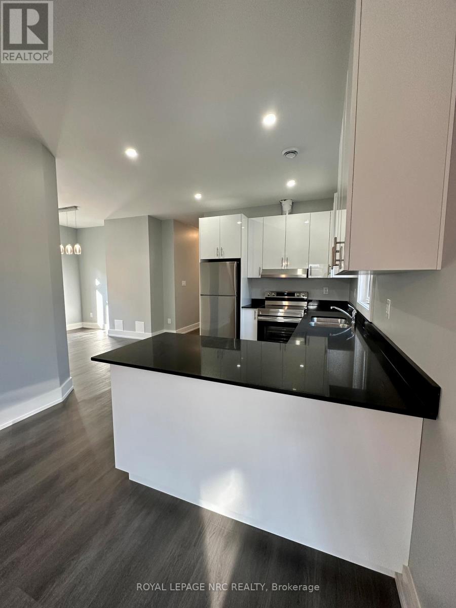 Upper - 58 Griffith Street, Welland, Ontario  L3B 4G6 - Photo 4 - X13423668