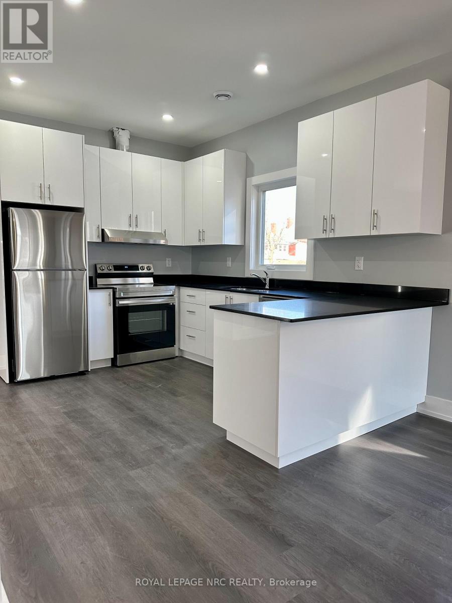 Upper - 58 Griffith Street, Welland, Ontario  L3B 4G6 - Photo 5 - X13423668