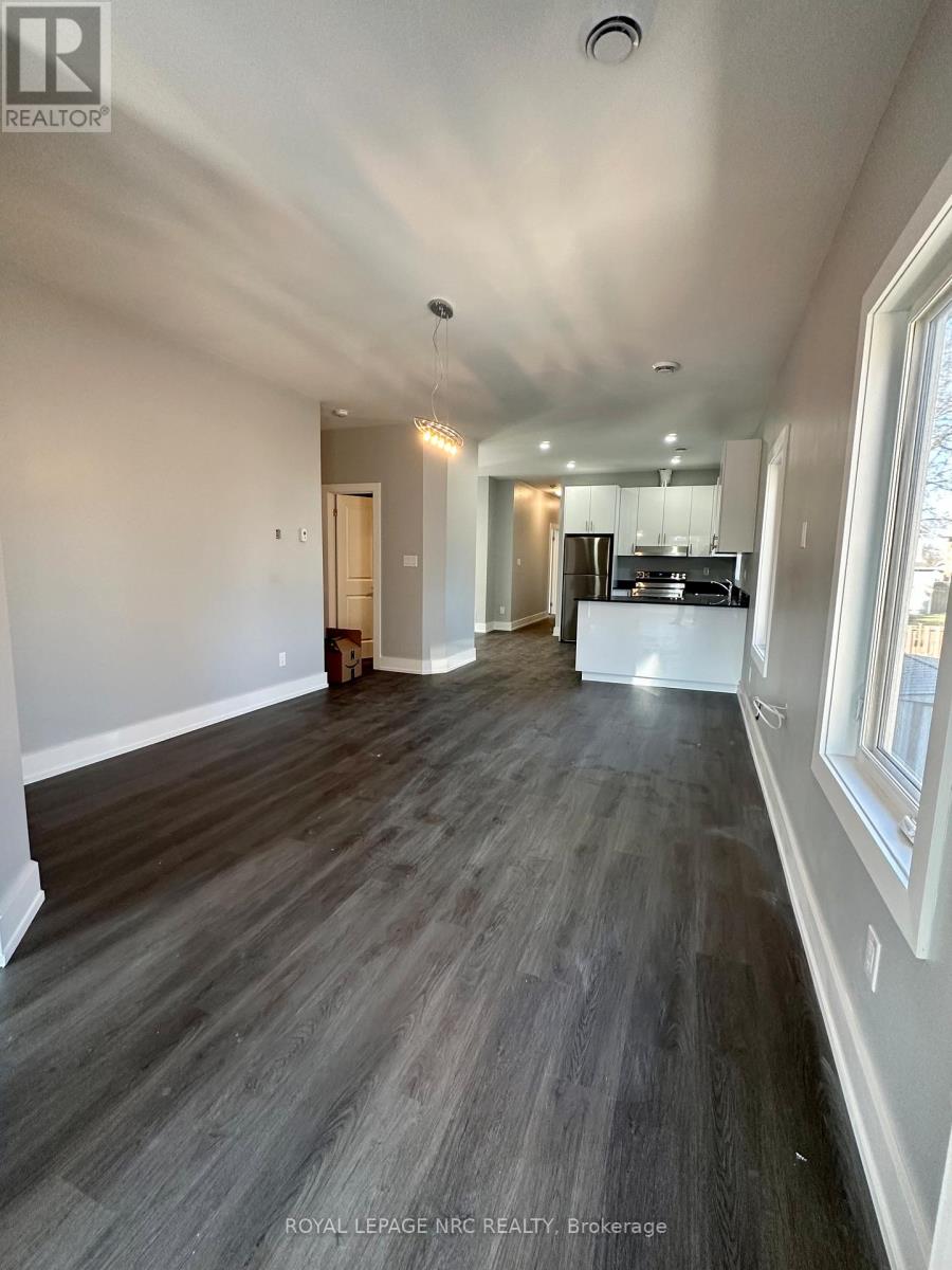 Upper - 58 Griffith Street, Welland, Ontario  L3B 4G6 - Photo 8 - X13423668
