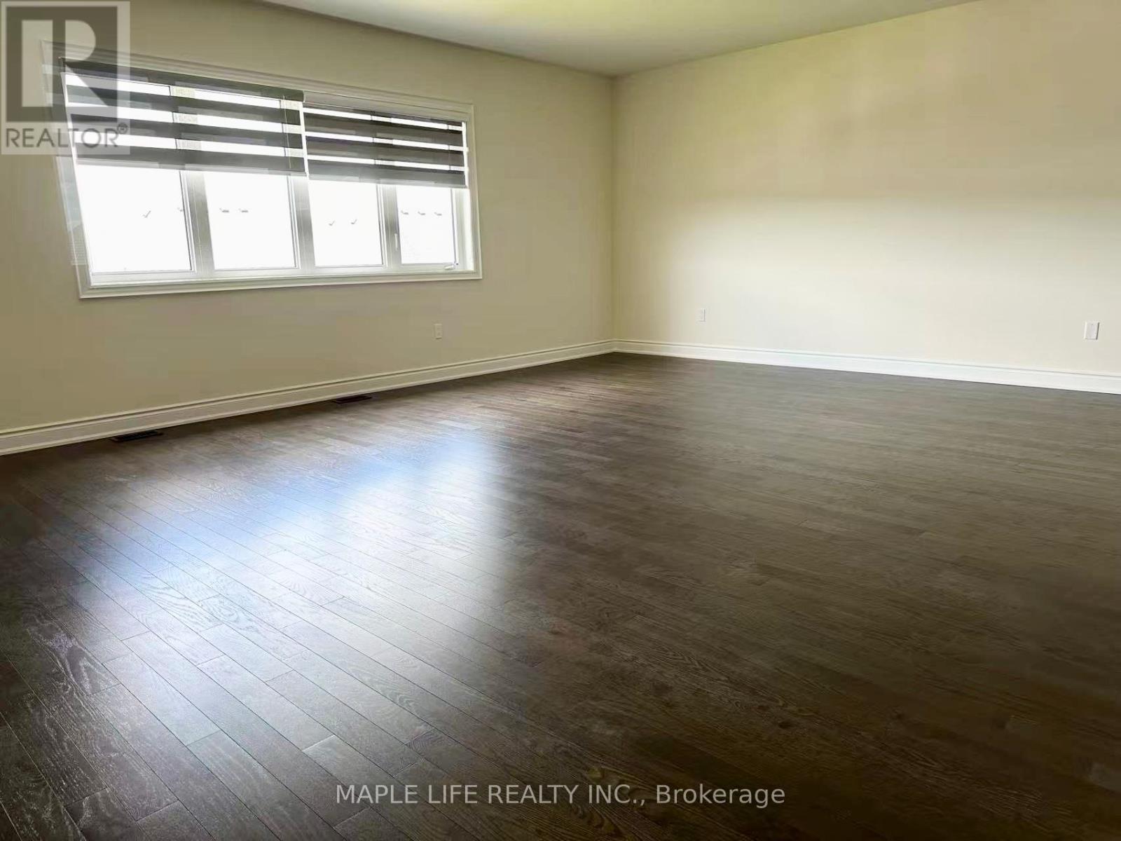 162 Rowe Street, Bradford West Gwillimbury, Ontario  L3Z 4N2 - Photo 10 - N13423672