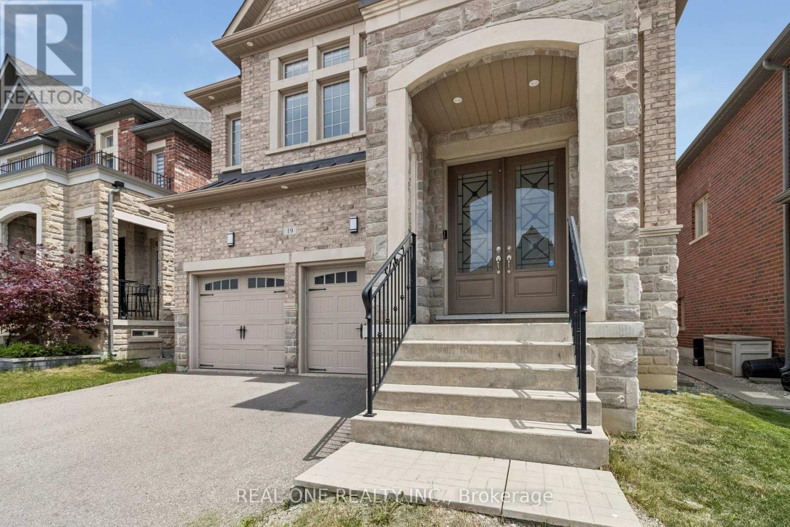 19 Rivoli Drive, Vaughan, Ontario  L4H 3X2 - Photo 2 - N13423684